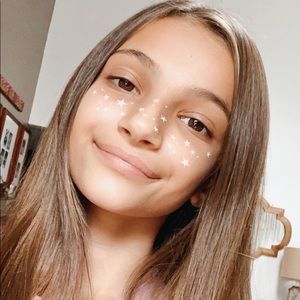 Meet your Posher, Addy